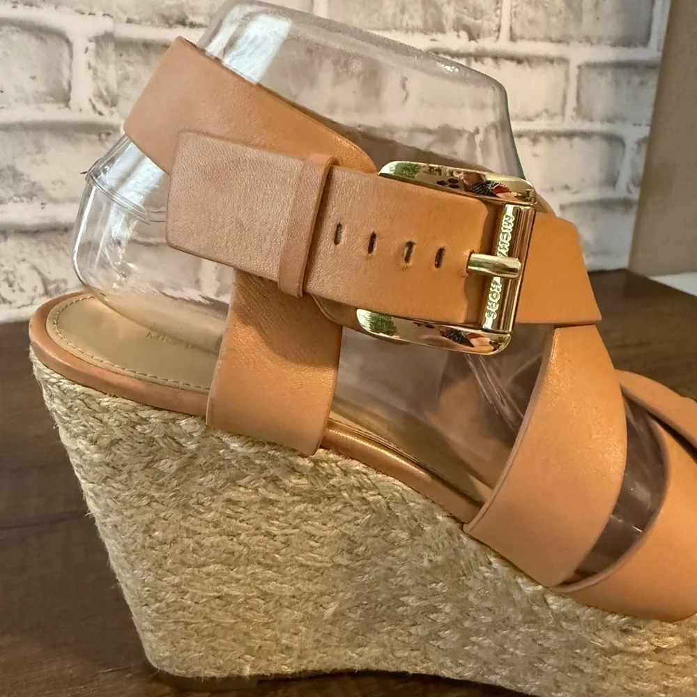 Michael Kors strapy tan Celia espridrile mid wedge platform‎ sandal size 9.5.
